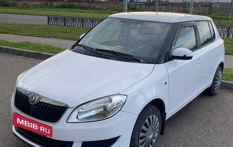 Skoda Fabia II, 2011 год, 670 000 рублей, 4 фотография