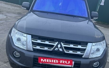 Mitsubishi Pajero IV, 2012 год, 2 420 000 рублей, 2 фотография