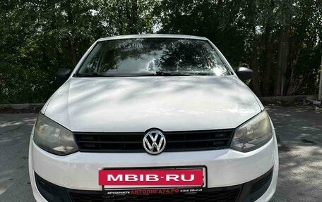 Volkswagen Polo VI (EU Market), 2010 год, 700 000 рублей, 4 фотография