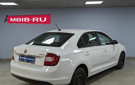 Skoda Rapid I, 2017 год, 865 000 рублей, 5 фотография