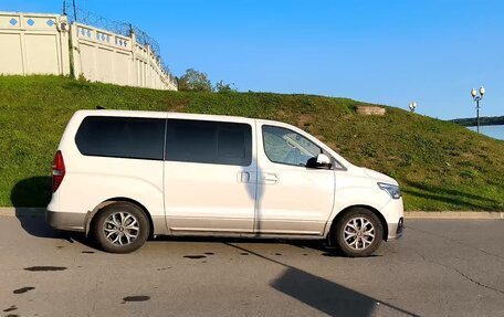 Hyundai H-1 II рестайлинг, 2021 год, 4 000 000 рублей, 6 фотография