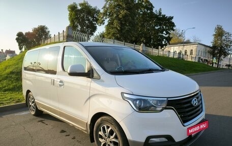 Hyundai H-1 II рестайлинг, 2021 год, 4 000 000 рублей, 5 фотография