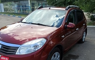 Renault Sandero I, 2013 год, 655 000 рублей, 1 фотография