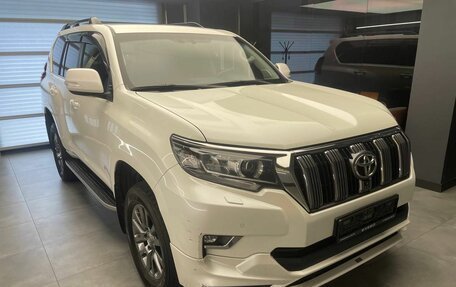 Toyota Land Cruiser Prado 150 рестайлинг 2, 2018 год, 5 253 000 рублей, 3 фотография