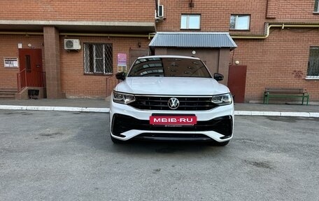 Volkswagen Tiguan II, 2021 год, 4 550 000 рублей, 2 фотография