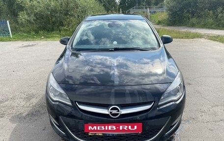 Opel Astra J, 2013 год, 960 000 рублей, 2 фотография