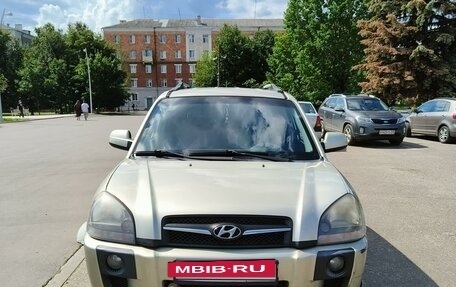 Hyundai Tucson III, 2008 год, 710 000 рублей, 2 фотография