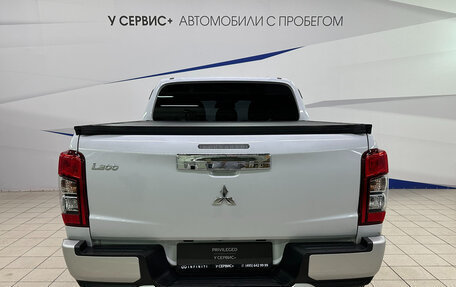 Mitsubishi L200 IV рестайлинг, 2021 год, 3 590 000 рублей, 6 фотография