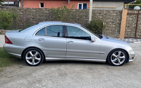 Mercedes-Benz C-Класс, 2004 год, 1 100 000 рублей, 4 фотография