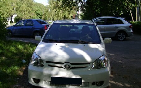 Toyota Echo, 2004 год, 500 000 рублей, 1 фотография