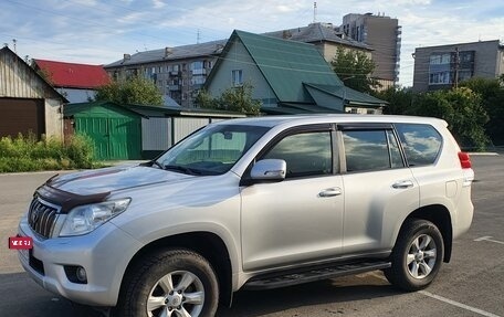 Toyota Land Cruiser Prado 150 рестайлинг 2, 2013 год, 3 150 000 рублей, 1 фотография