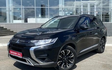 Mitsubishi Outlander III рестайлинг 3, 2022 год, 3 050 000 рублей, 1 фотография