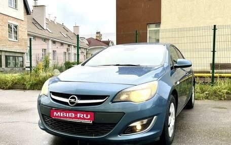 Opel Astra J, 2012 год, 980 000 рублей, 2 фотография