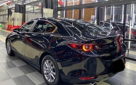 Mazda 3, 2022 год, 2 350 000 рублей, 4 фотография