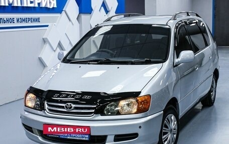 Toyota Ipsum II, 2000 год, 928 000 рублей, 3 фотография