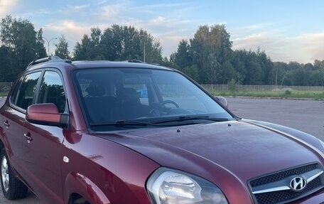 Hyundai Tucson III, 2008 год, 1 000 000 рублей, 1 фотография