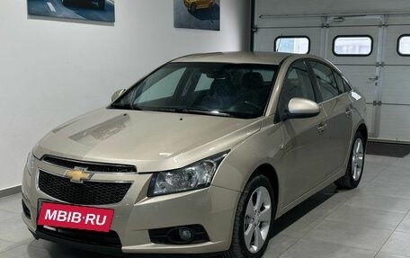 Chevrolet Cruze II, 2011 год, 849 900 рублей, 2 фотография