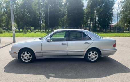 Mercedes-Benz E-Класс, 2001 год, 475 000 рублей, 4 фотография