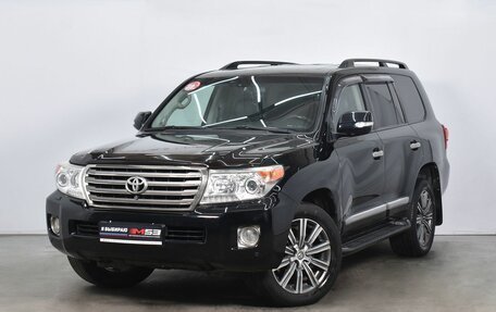 Toyota Land Cruiser 200, 2013 год, 4 749 995 рублей, 1 фотография