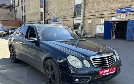 Mercedes-Benz E-Класс, 2005 год, 550 000 рублей, 3 фотография