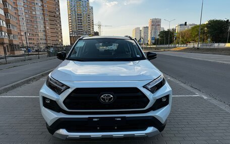 Toyota RAV4, 2024 год, 3 700 000 рублей, 1 фотография