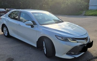 Toyota Camry, 2021 год, 2 300 000 рублей, 1 фотография