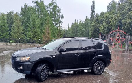 Mitsubishi Outlander III рестайлинг 3, 2010 год, 1 370 000 рублей, 7 фотография