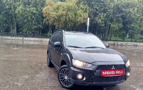 Mitsubishi Outlander III рестайлинг 3, 2010 год, 1 370 000 рублей, 5 фотография