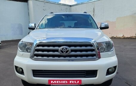 Toyota Sequoia II рестайлинг, 2011 год, 3 500 000 рублей, 2 фотография