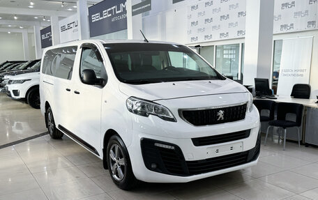 Peugeot Traveller I, 2021 год, 2 498 000 рублей, 3 фотография