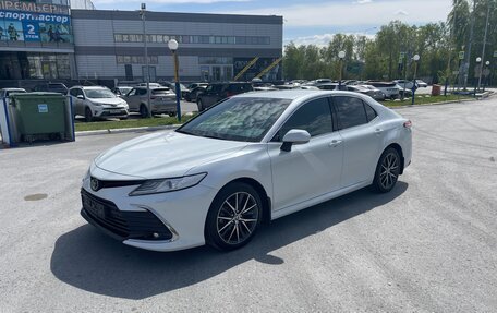 Toyota Camry, 2021 год, 3 500 000 рублей, 2 фотография