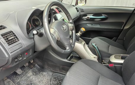 Toyota Auris II, 2009 год, 649 000 рублей, 10 фотография