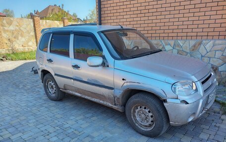 Chevrolet Niva I рестайлинг, 2004 год, 229 999 рублей, 2 фотография