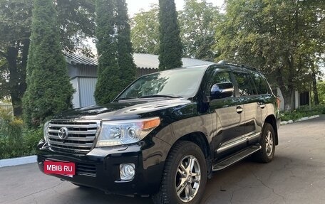 Toyota Land Cruiser 200, 2013 год, 10 000 000 рублей, 1 фотография