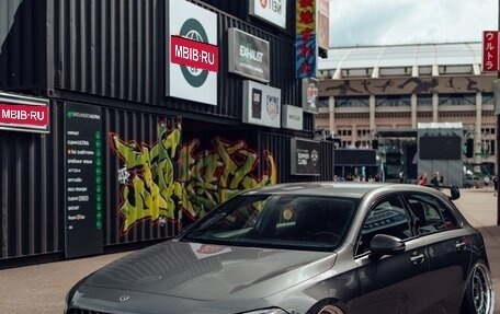 Mercedes-Benz A-Класс, 2018 год, 3 800 000 рублей, 1 фотография