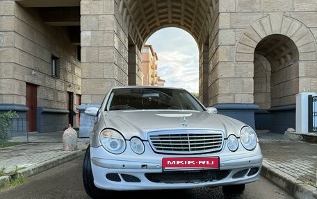 Mercedes-Benz E-Класс, 2005 год, 650 000 рублей, 1 фотография