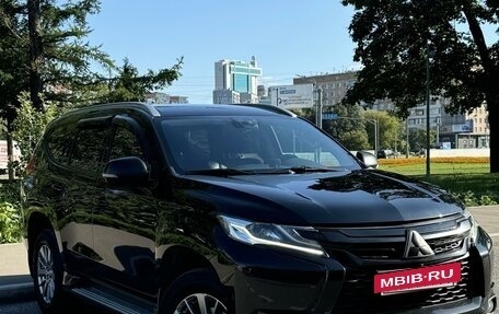 Mitsubishi Pajero Sport III рестайлинг, 2019 год, 2 900 000 рублей, 2 фотография