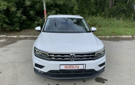 Volkswagen Tiguan II, 2019 год, 2 850 000 рублей, 2 фотография