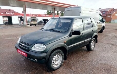 Chevrolet Niva I рестайлинг, 2004 год, 260 000 рублей, 1 фотография