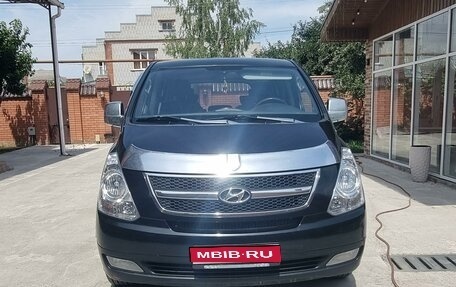 Hyundai Grand Starex Grand Starex I рестайлинг 2, 2011 год, 1 599 000 рублей, 1 фотография