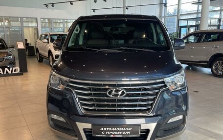 Hyundai Grand Starex Grand Starex I рестайлинг 2, 2018 год, 3 590 000 рублей, 9 фотография