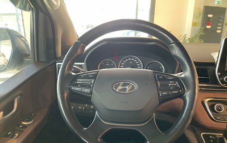 Hyundai Grand Starex Grand Starex I рестайлинг 2, 2018 год, 3 590 000 рублей, 14 фотография