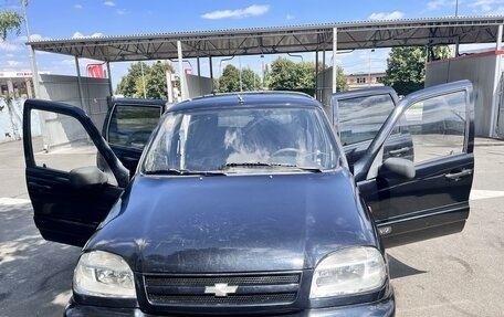 Chevrolet Niva I рестайлинг, 2006 год, 550 000 рублей, 2 фотография