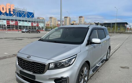 KIA Carnival III, 2019 год, 3 400 000 рублей, 2 фотография