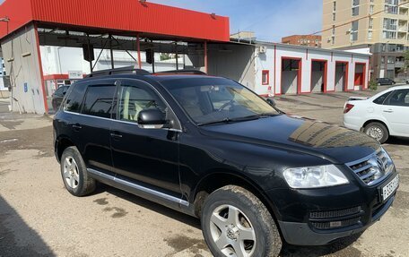 Volkswagen Touareg III, 2006 год, 850 000 рублей, 3 фотография