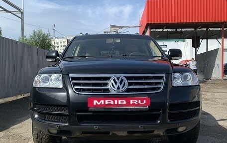 Volkswagen Touareg III, 2006 год, 850 000 рублей, 2 фотография