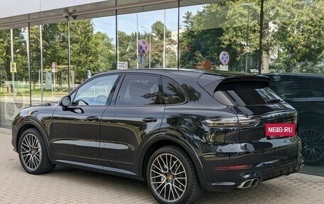 Porsche Cayenne III, 2018 год, 10 650 000 рублей, 3 фотография