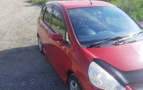 Honda Fit III, 2002 год, 520 000 рублей, 2 фотография