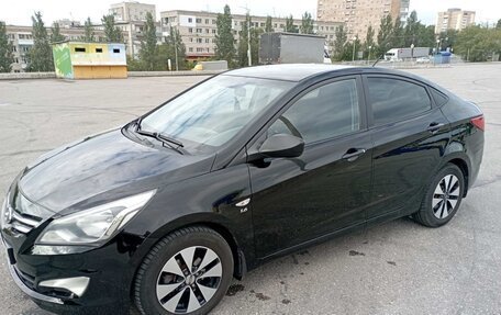 Hyundai Solaris II рестайлинг, 2015 год, 890 000 рублей, 2 фотография