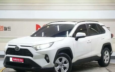 Toyota RAV4, 2019 год, 3 100 000 рублей, 1 фотография